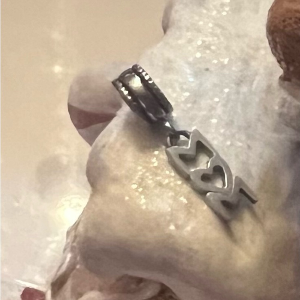 Pandora “MOM” Charm